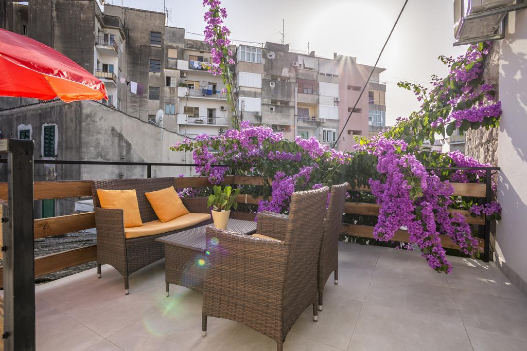 Apartments Sara Hvar Town Exterior photo